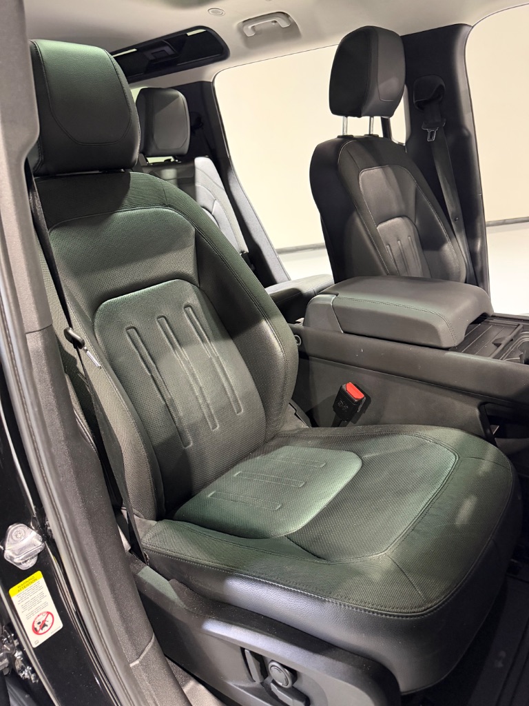 2020 Land Rover Range Rover Evoque - $31,900