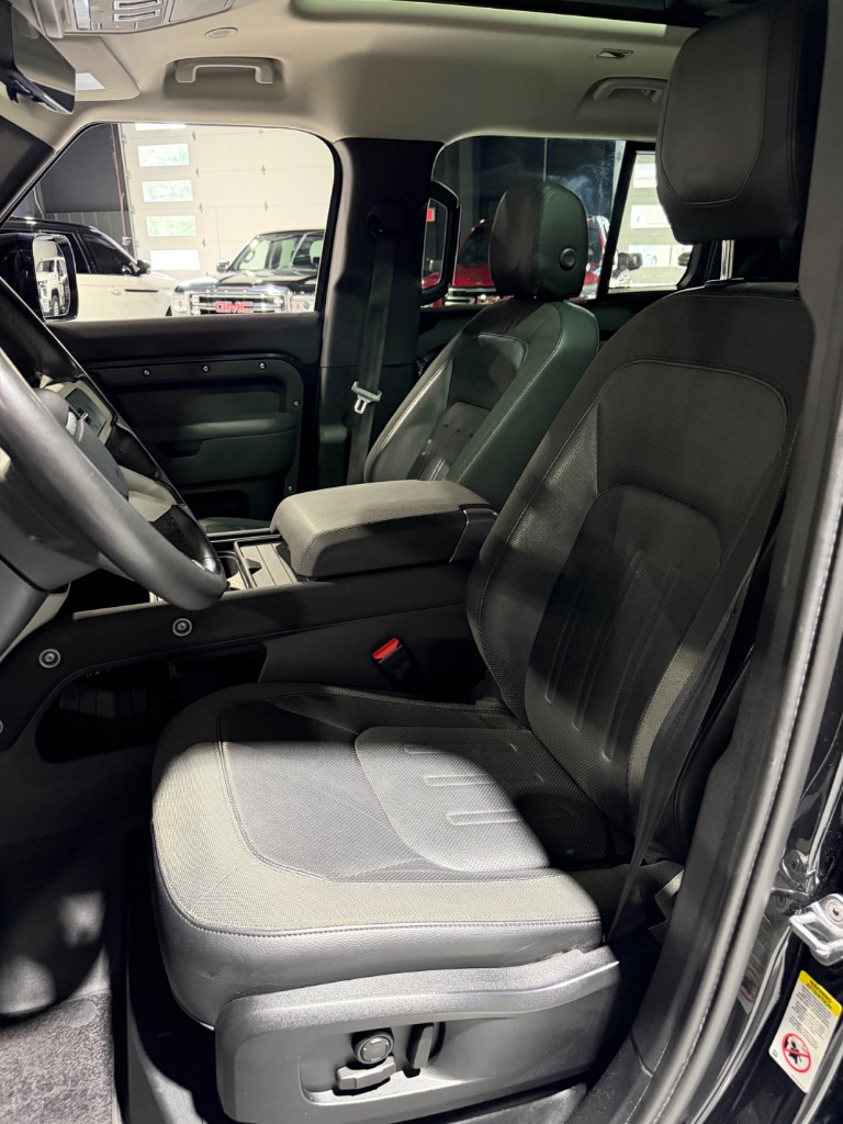 2020 Land Rover Range Rover Evoque - $31,900