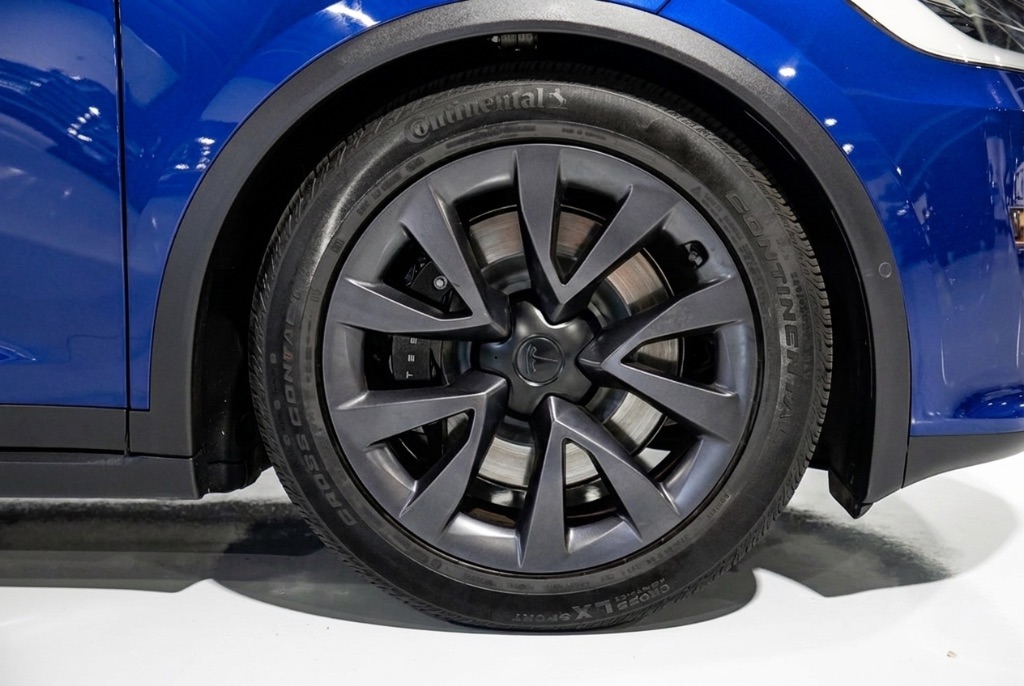 2023 Tesla Model X - $62,900
