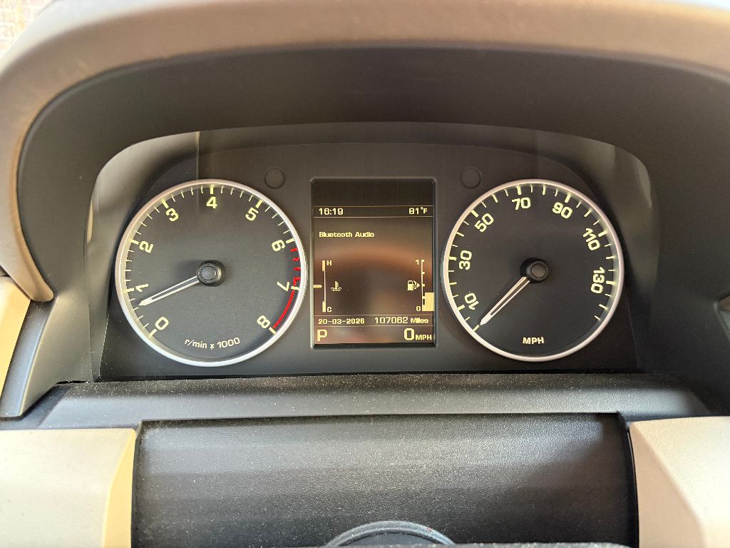 2015 Land Rover LR4 - $10,900