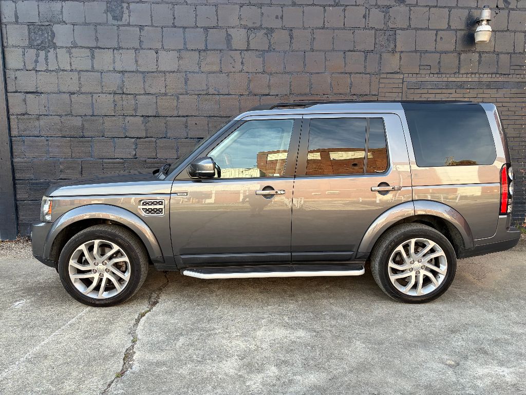 2015 Land Rover LR4 - $10,900