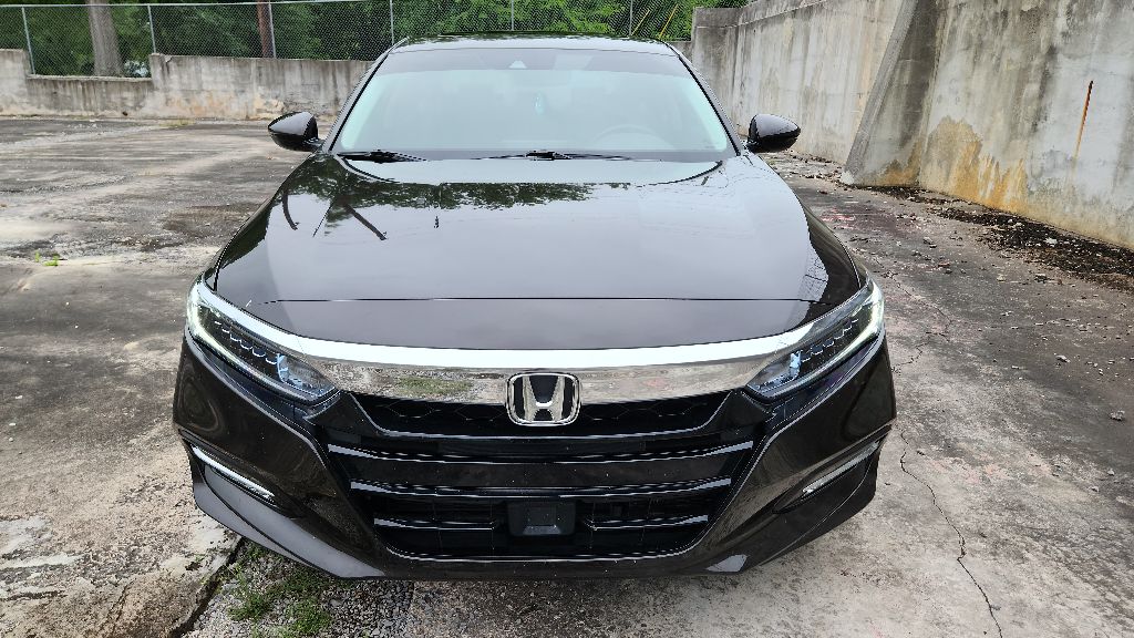 2018 Honda Accord 4DR photo