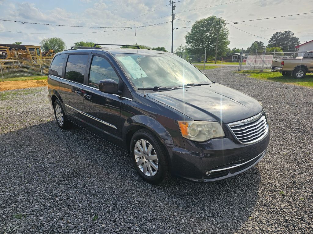2014 Chrysler Town & Country Touring photo