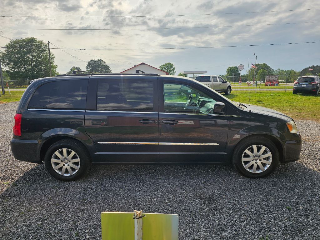 2014 Chrysler Town & Country Touring photo