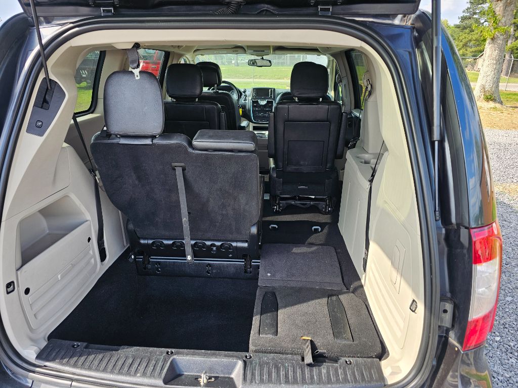 2014 Chrysler Town & Country Touring photo