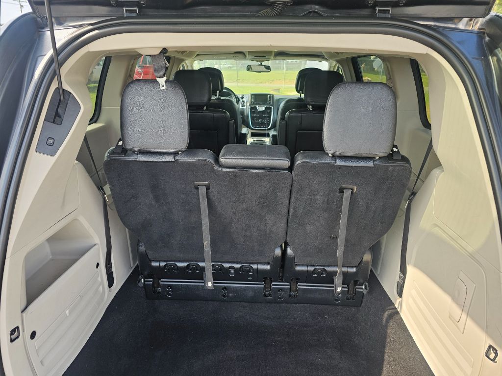 2014 Chrysler Town & Country Touring photo