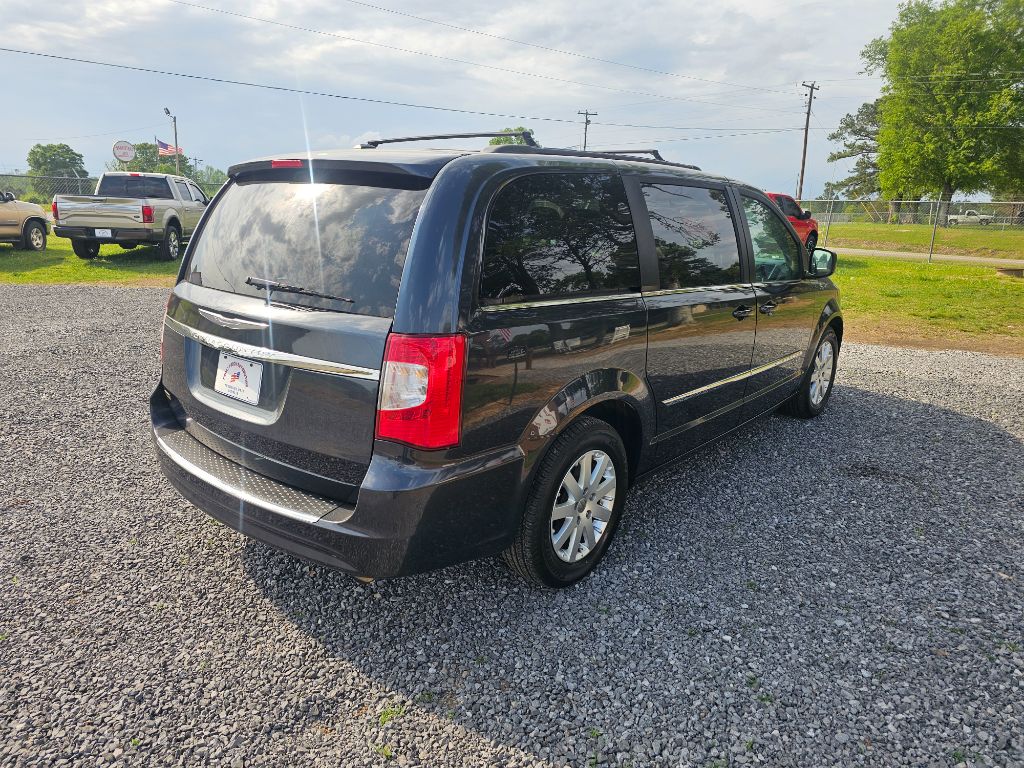2014 Chrysler Town & Country Touring photo