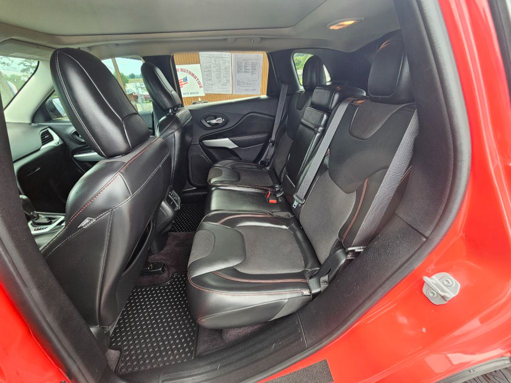 2018 Jeep Cherokee - $15,450