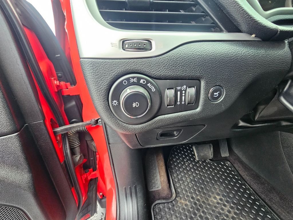 2018 Jeep Cherokee - $15,450