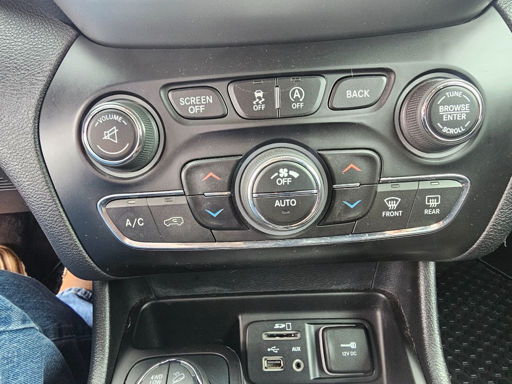 2018 Jeep Cherokee - $15,450