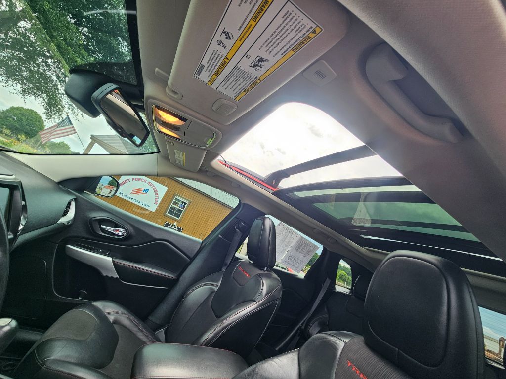 2018 Jeep Cherokee - $15,450