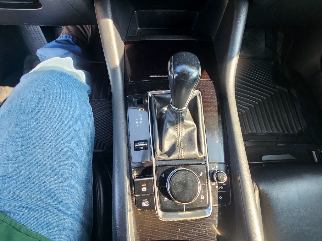 2019 MAZDA MAZDA3 - $9,900