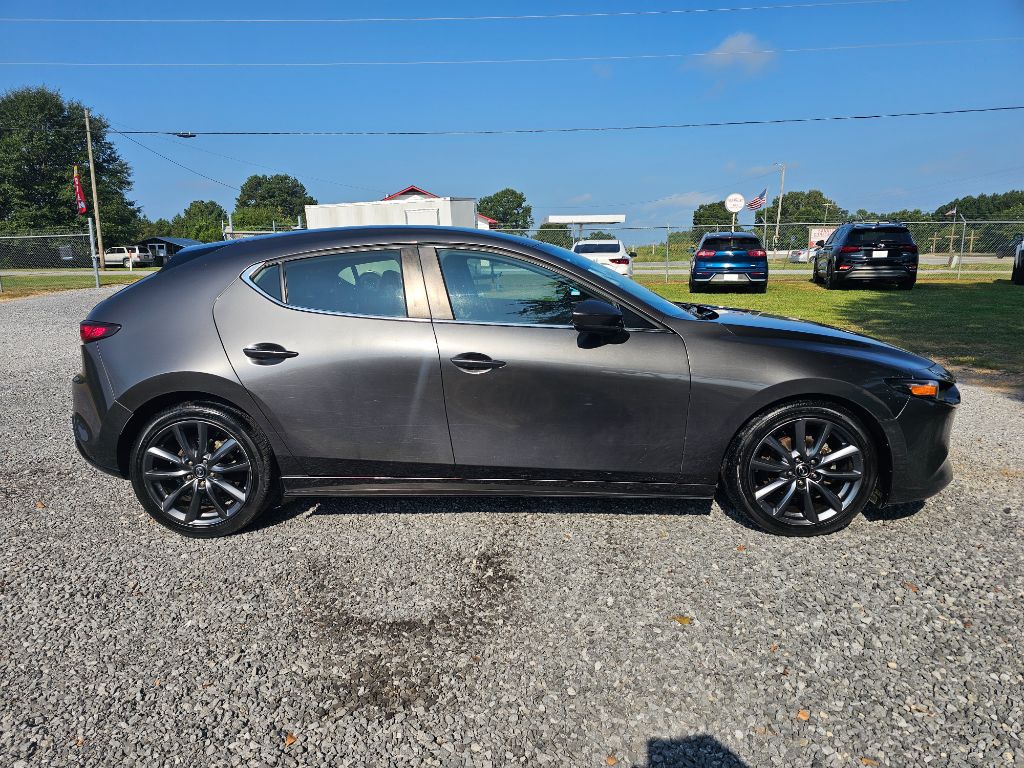 2019 MAZDA MAZDA3 - $9,900