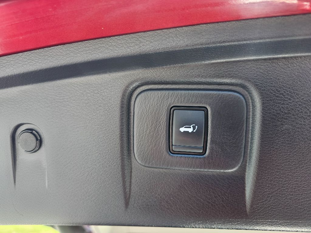 2017 Nissan Murano - $14,850