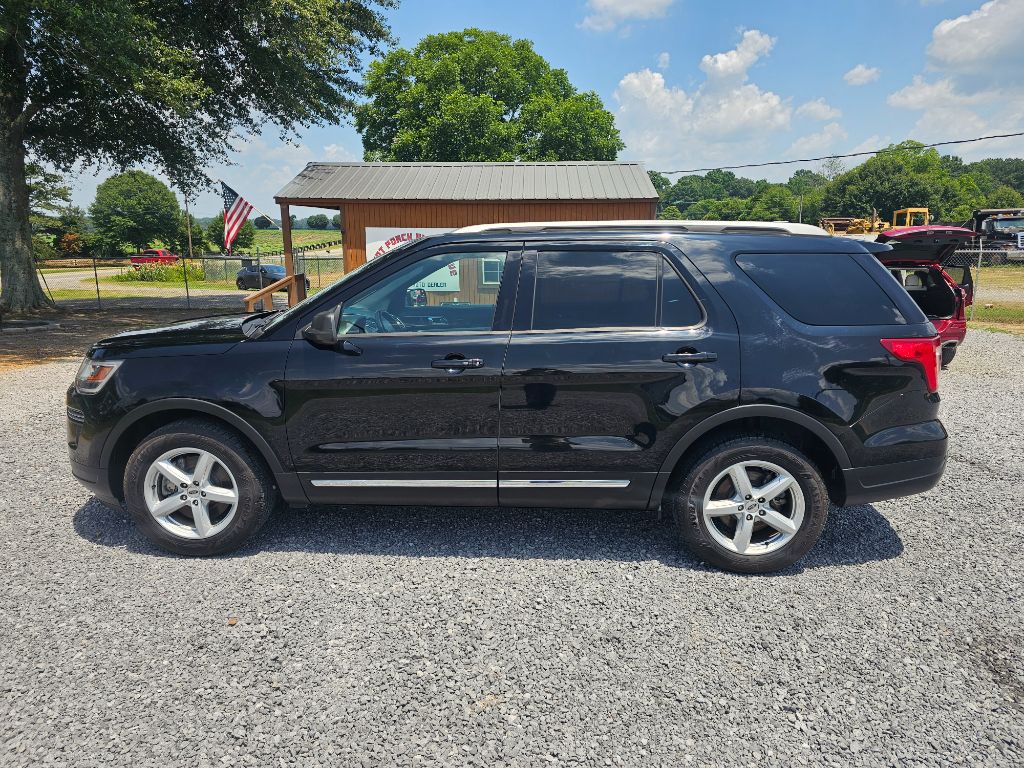2018 Ford Explorer - $15,995