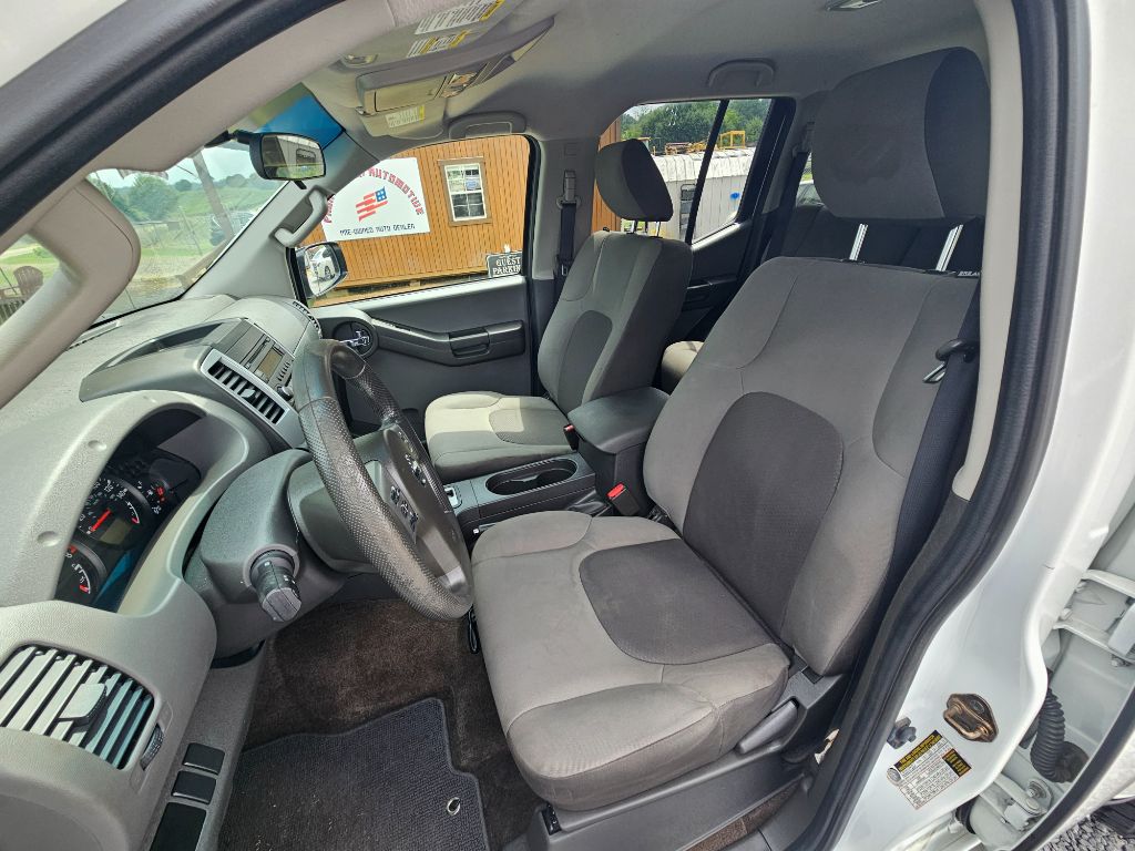 2014 Nissan Xterra - $11,500