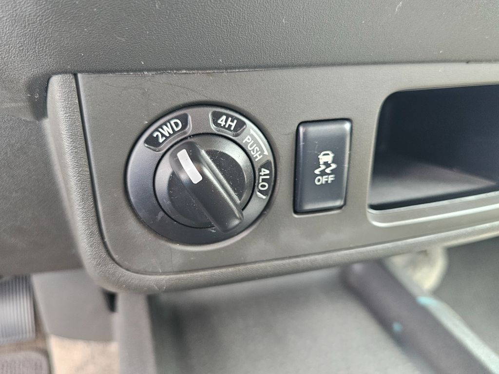 2014 Nissan Xterra - $11,500