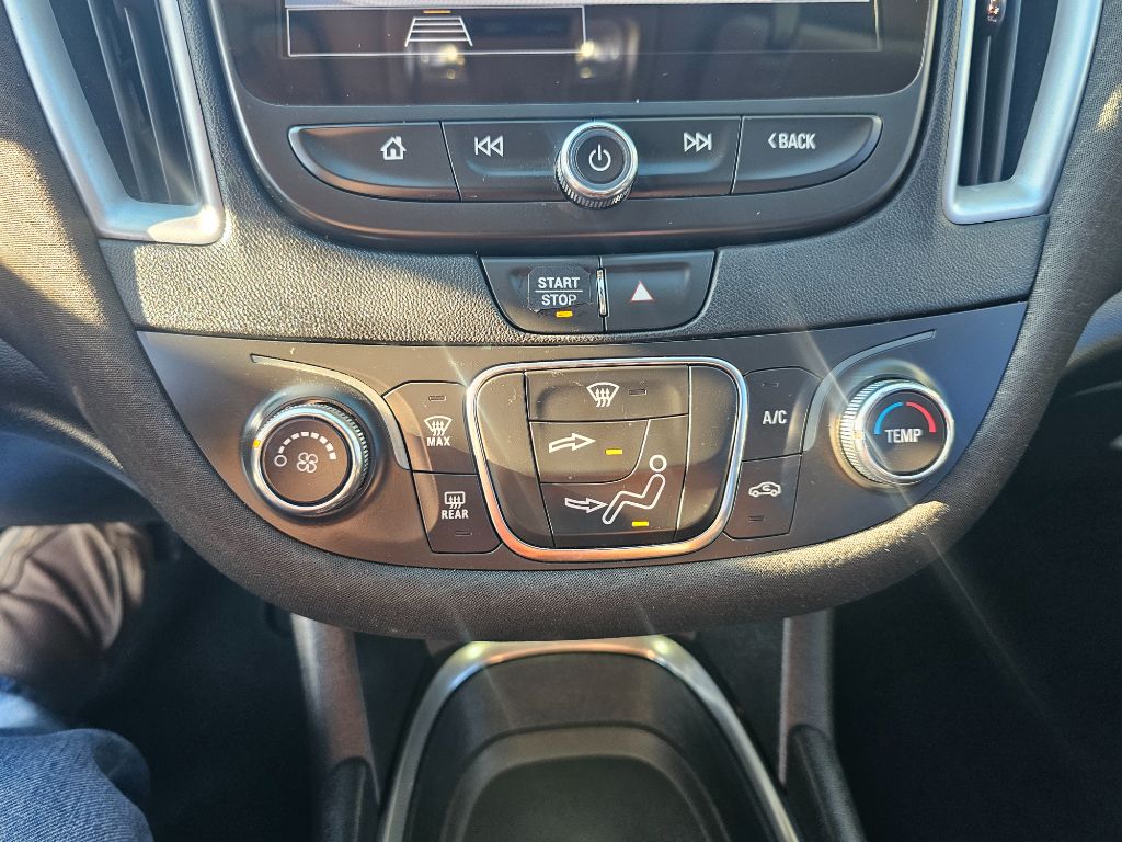 2021 Chevrolet Malibu - $17,995