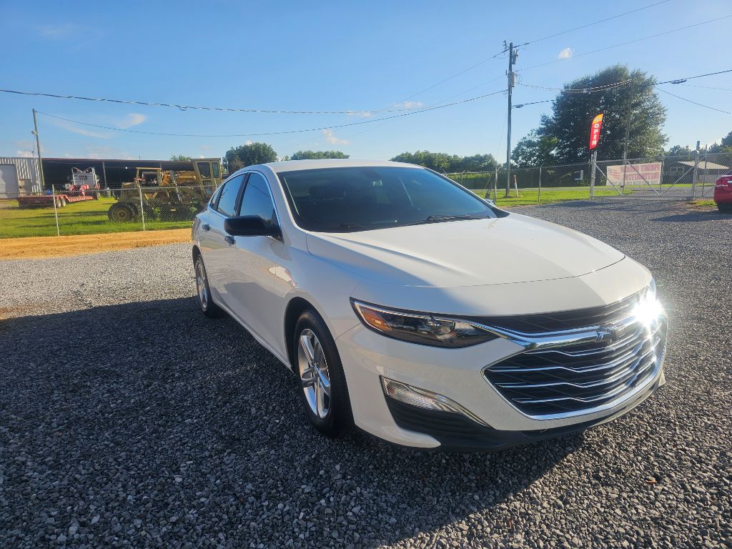 2021 Chevrolet Malibu - $17,995