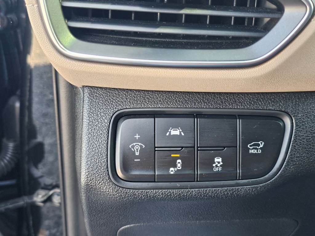 2019 Hyundai Santa Fe - $18,995