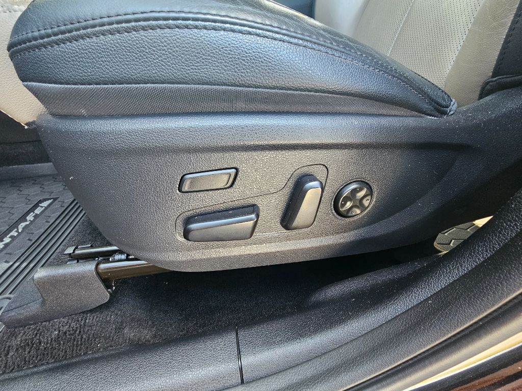 2019 Hyundai Santa Fe - $18,995