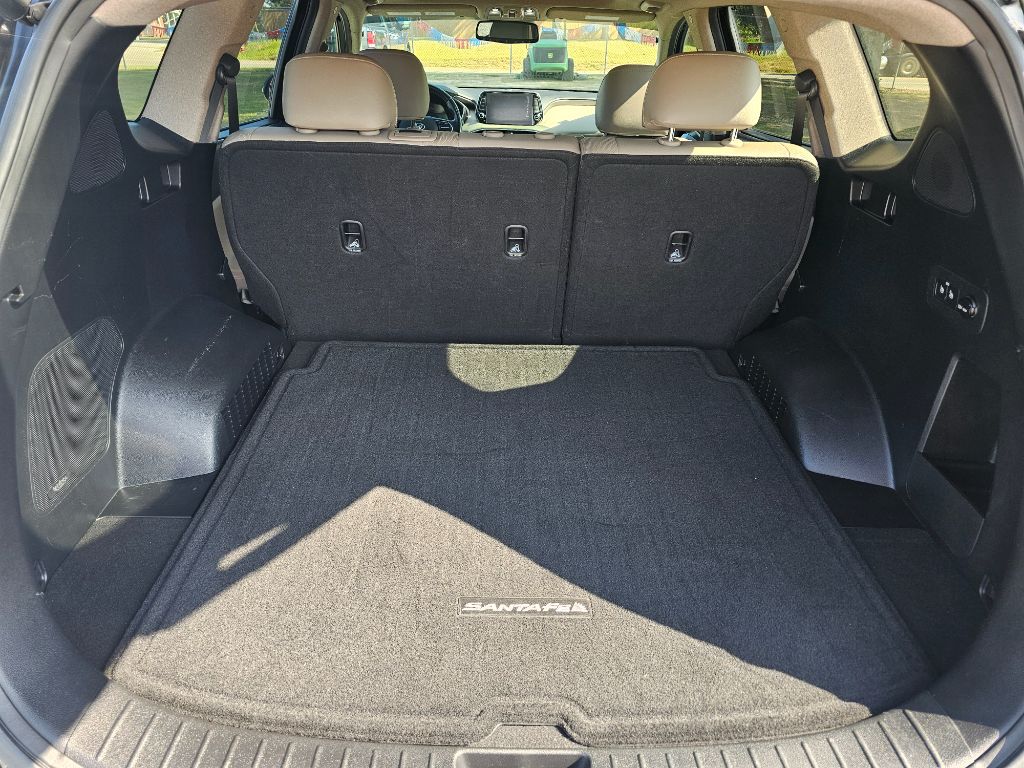 2019 Hyundai Santa Fe - $18,995