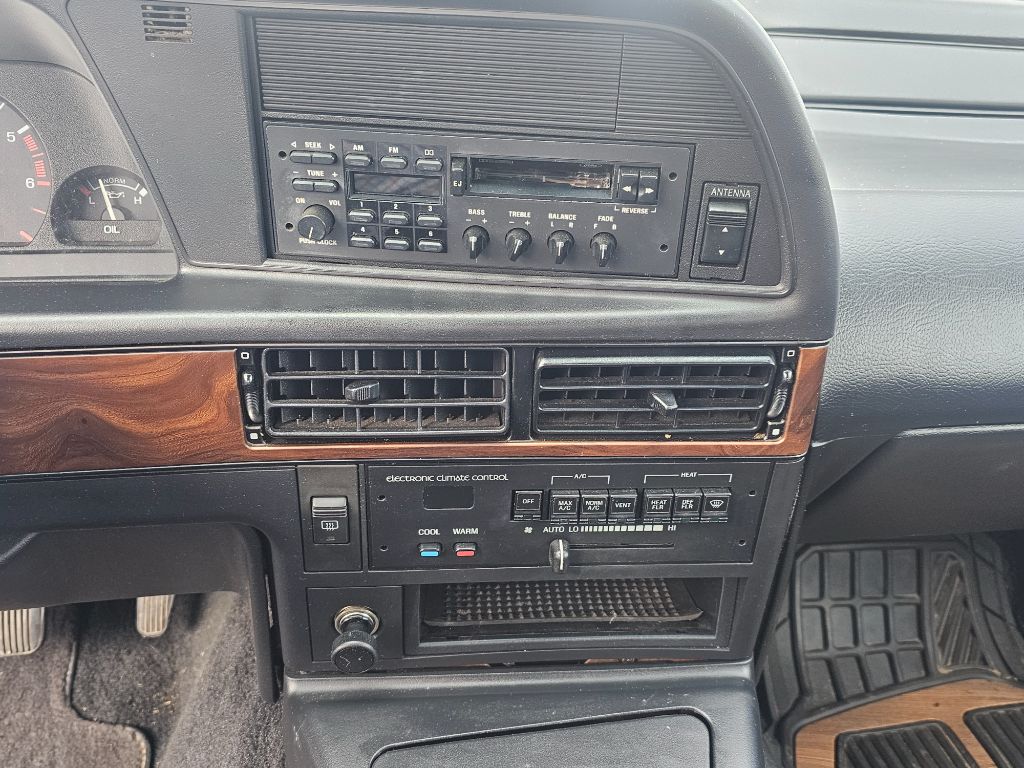 1993 Ford Thunderbird LX photo