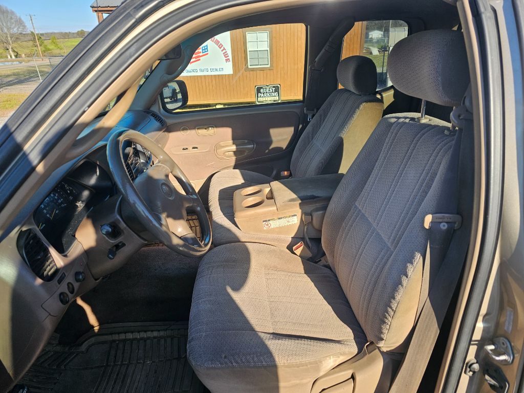 2002 Toyota Tundra SR5 V8 photo