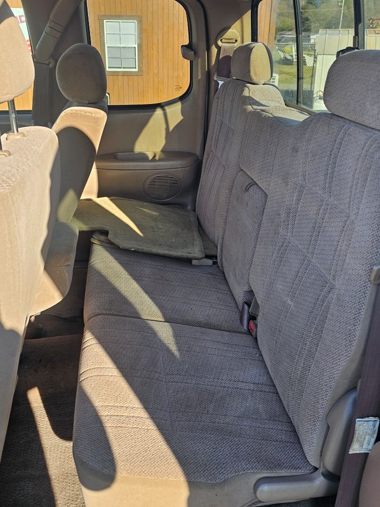 2002 Toyota Tundra SR5 V8 photo