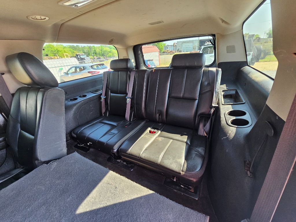 2012 Chevrolet Suburban - $6,995