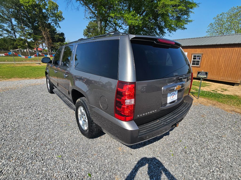 2012 Chevrolet Suburban - $6,995