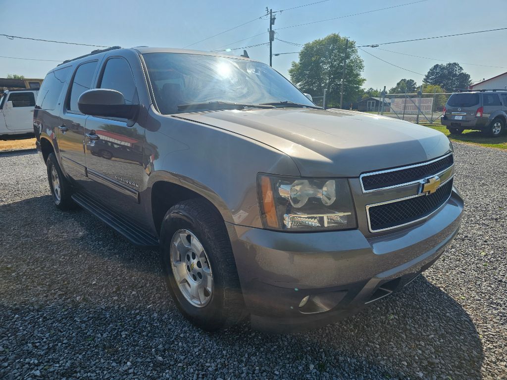 2012 Chevrolet Suburban - $6,995