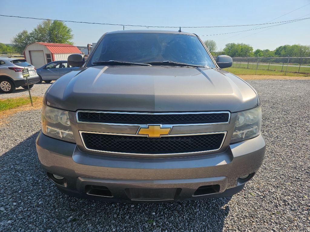 2012 Chevrolet Suburban - $6,995