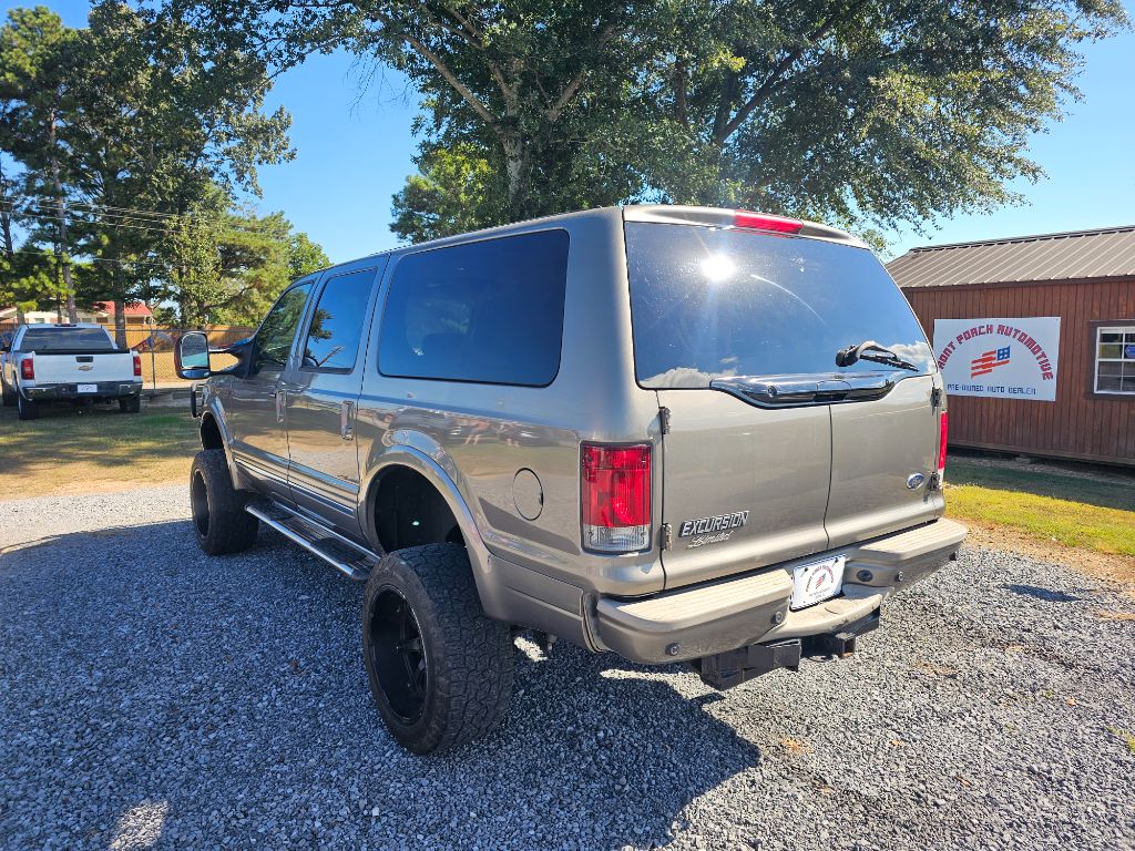 2003 Ford Excursion - $11,899