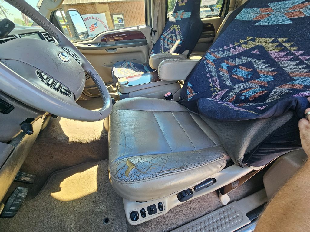 2003 Ford Excursion - $11,899