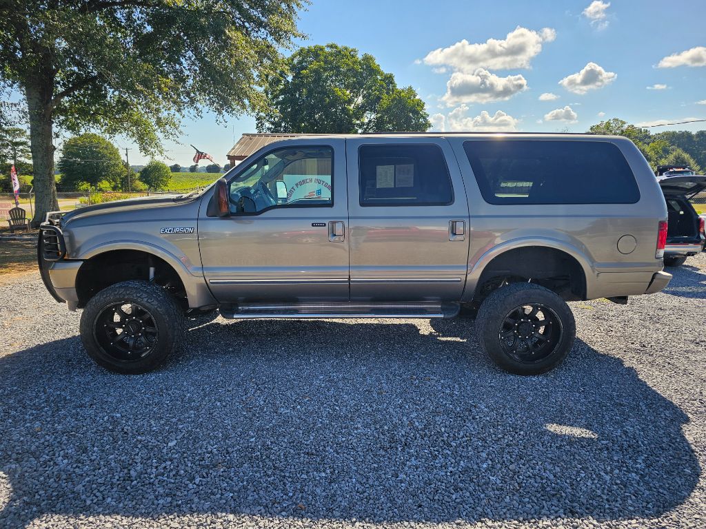 2003 Ford Excursion - $11,899