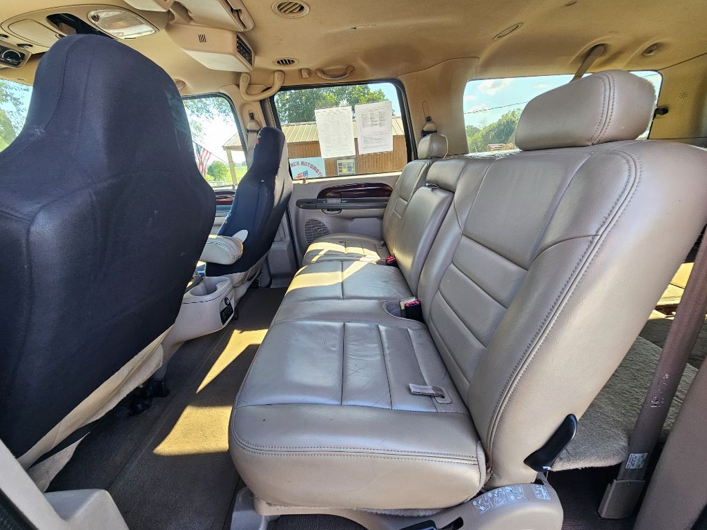 2003 Ford Excursion - $11,899