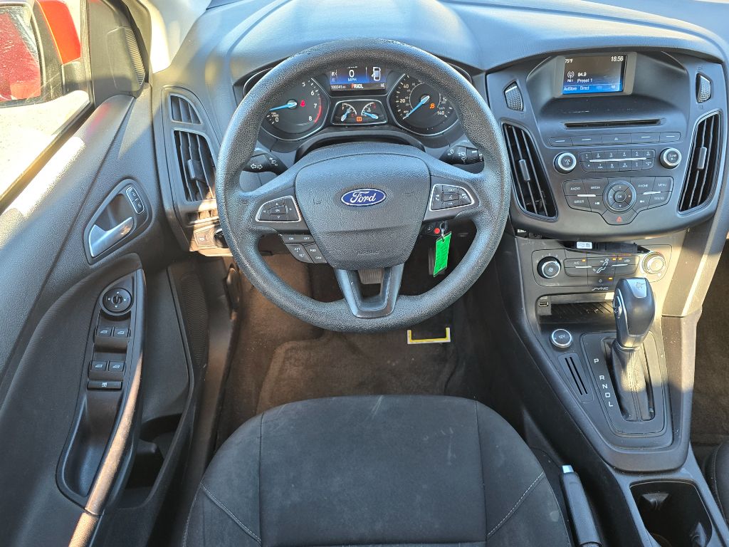 2015 Ford Focus SE photo