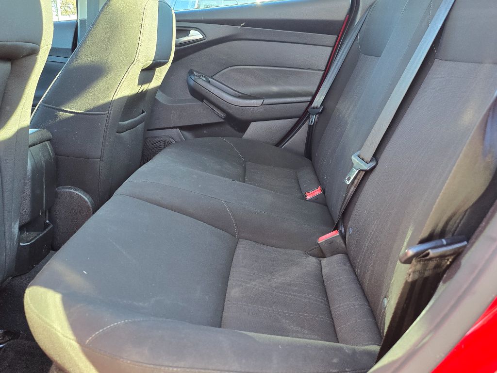 2015 Ford Focus SE photo