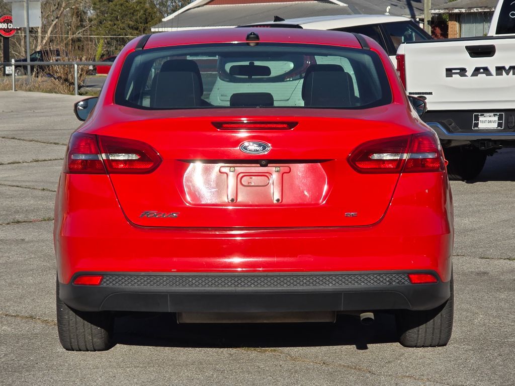 2015 Ford Focus SE photo