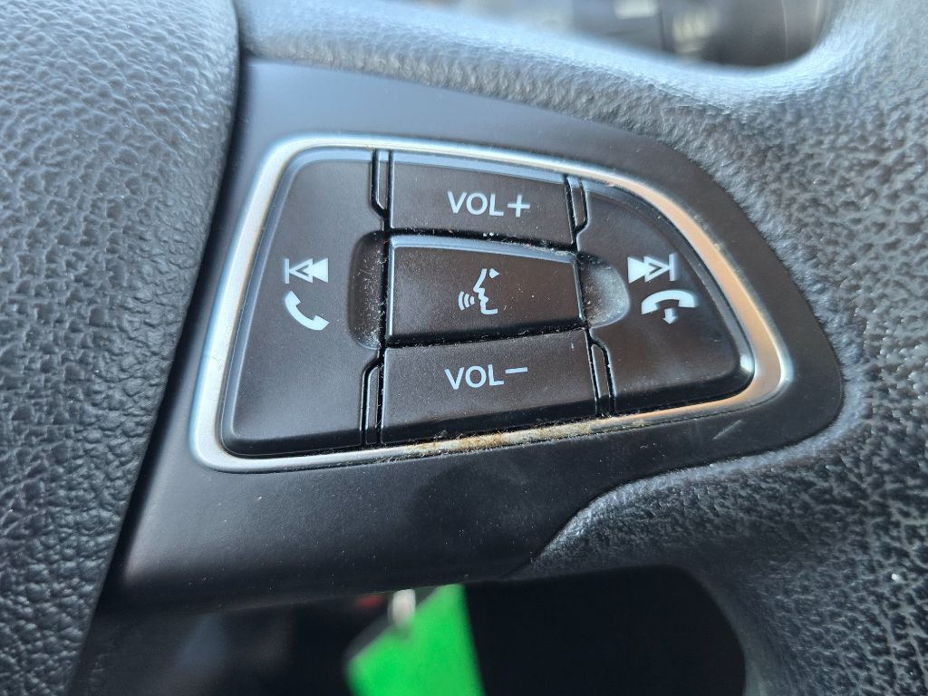 2015 Ford Focus SE photo