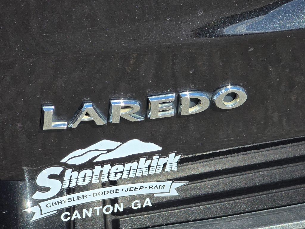 2012 Jeep Grand Cherokee Laredo X photo