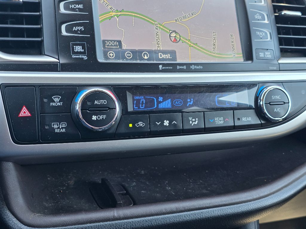 2016 Toyota Highlander Limited photo