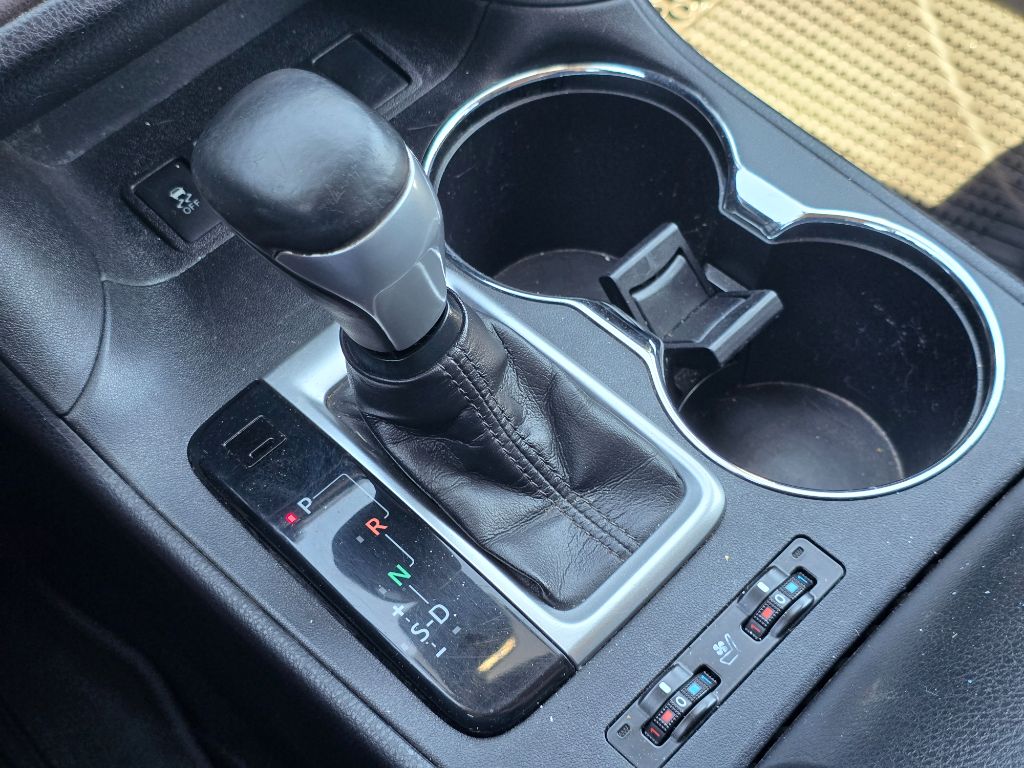 2016 Toyota Highlander Limited photo