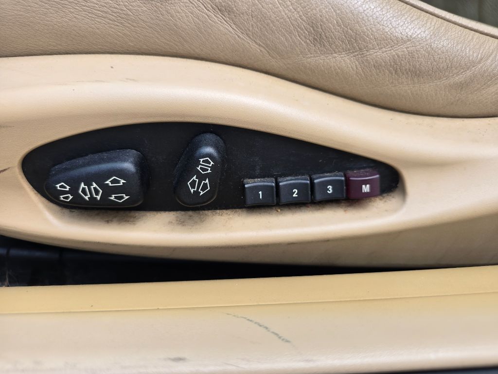 2006 BMW 3-Series 325Ci photo
