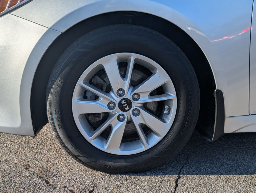 2016 Kia Optima - $8,495