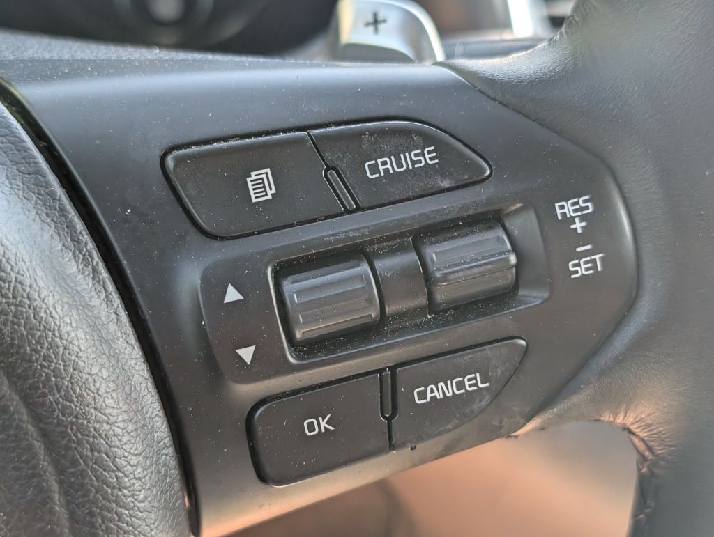 2017 Kia Sorento - $12,695