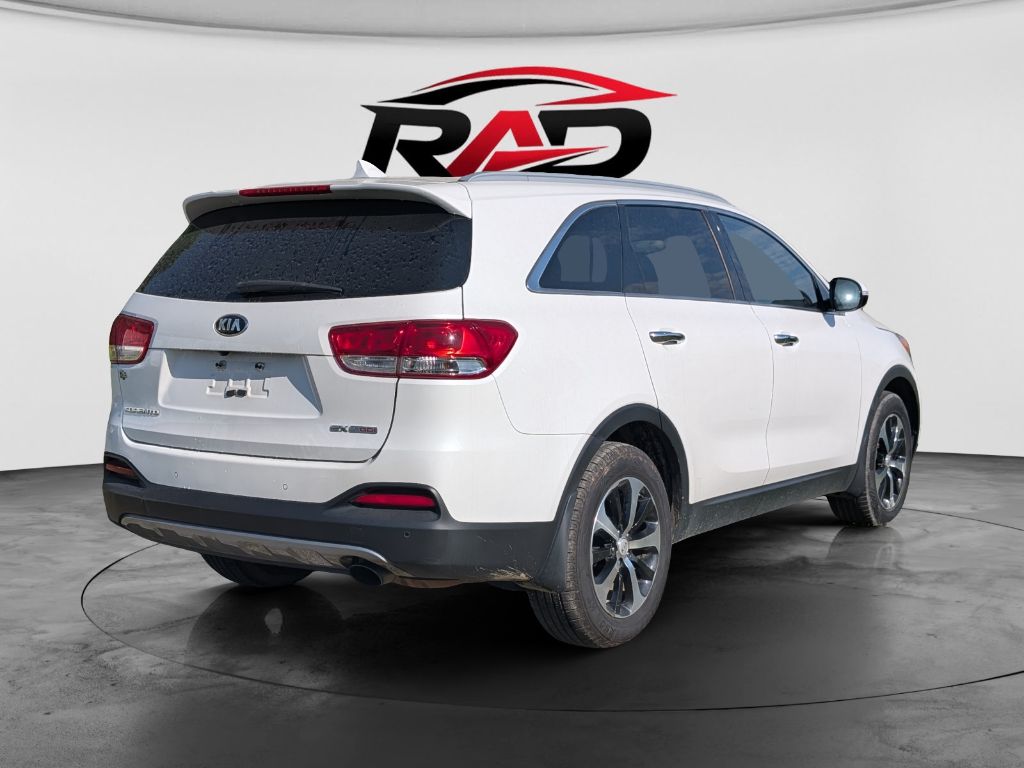 2017 Kia Sorento - $12,695