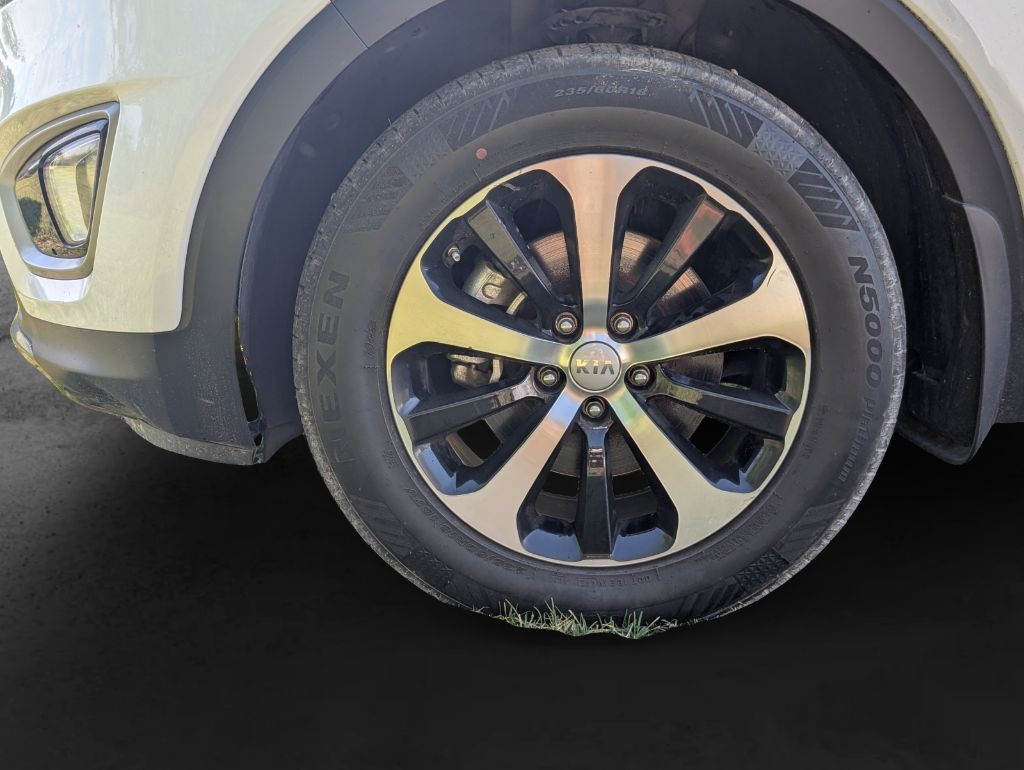 2017 Kia Sorento - $12,695