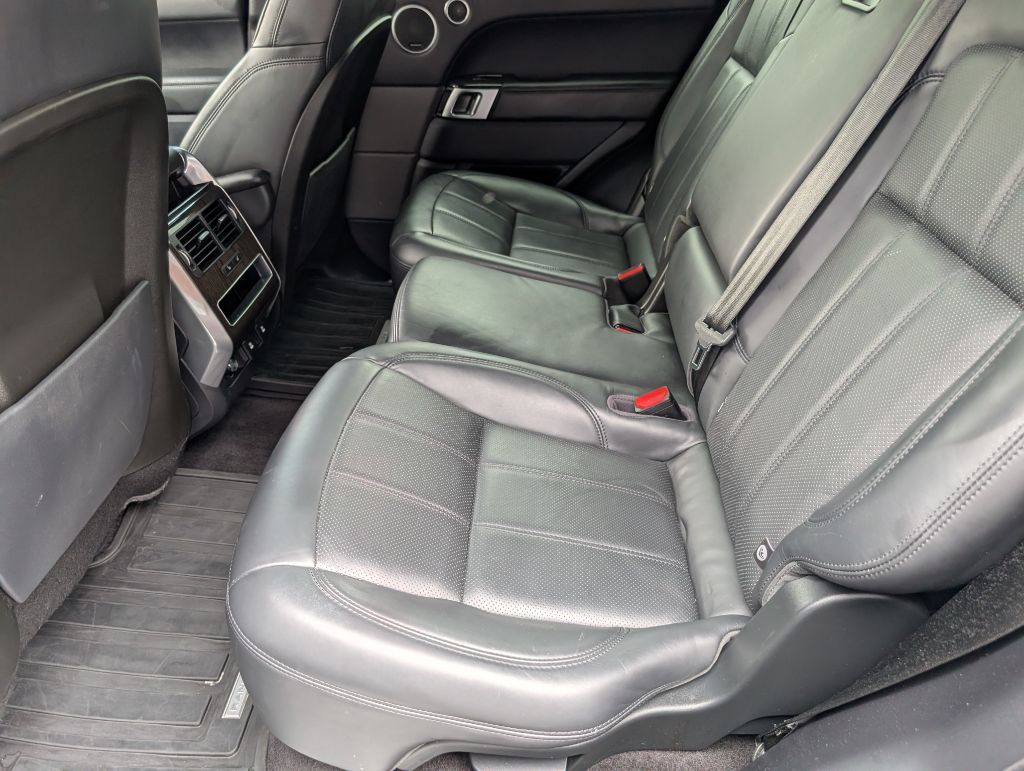 2018 Land Rover Range Rover Sport - $19,395